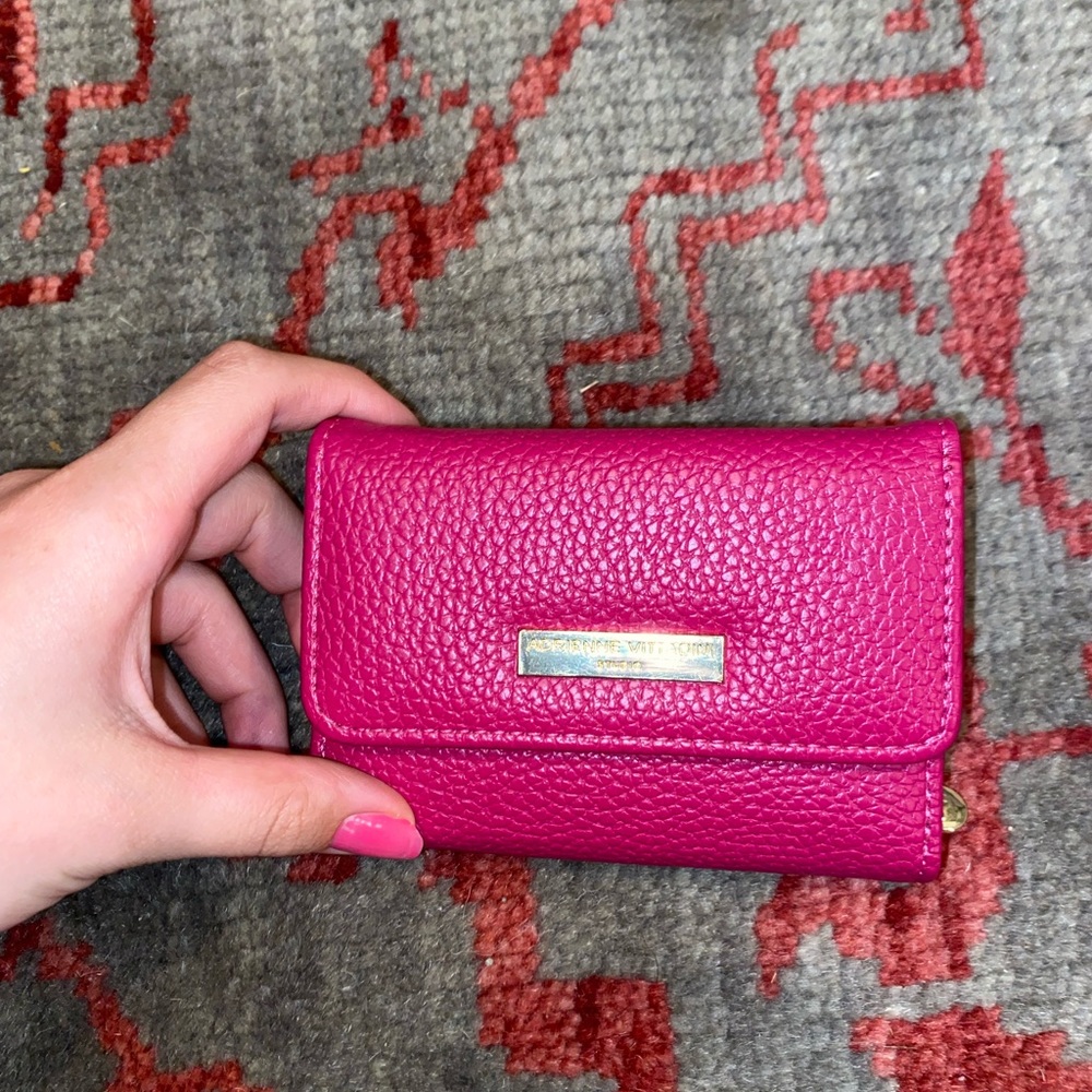Adrienne vittadini link wallet